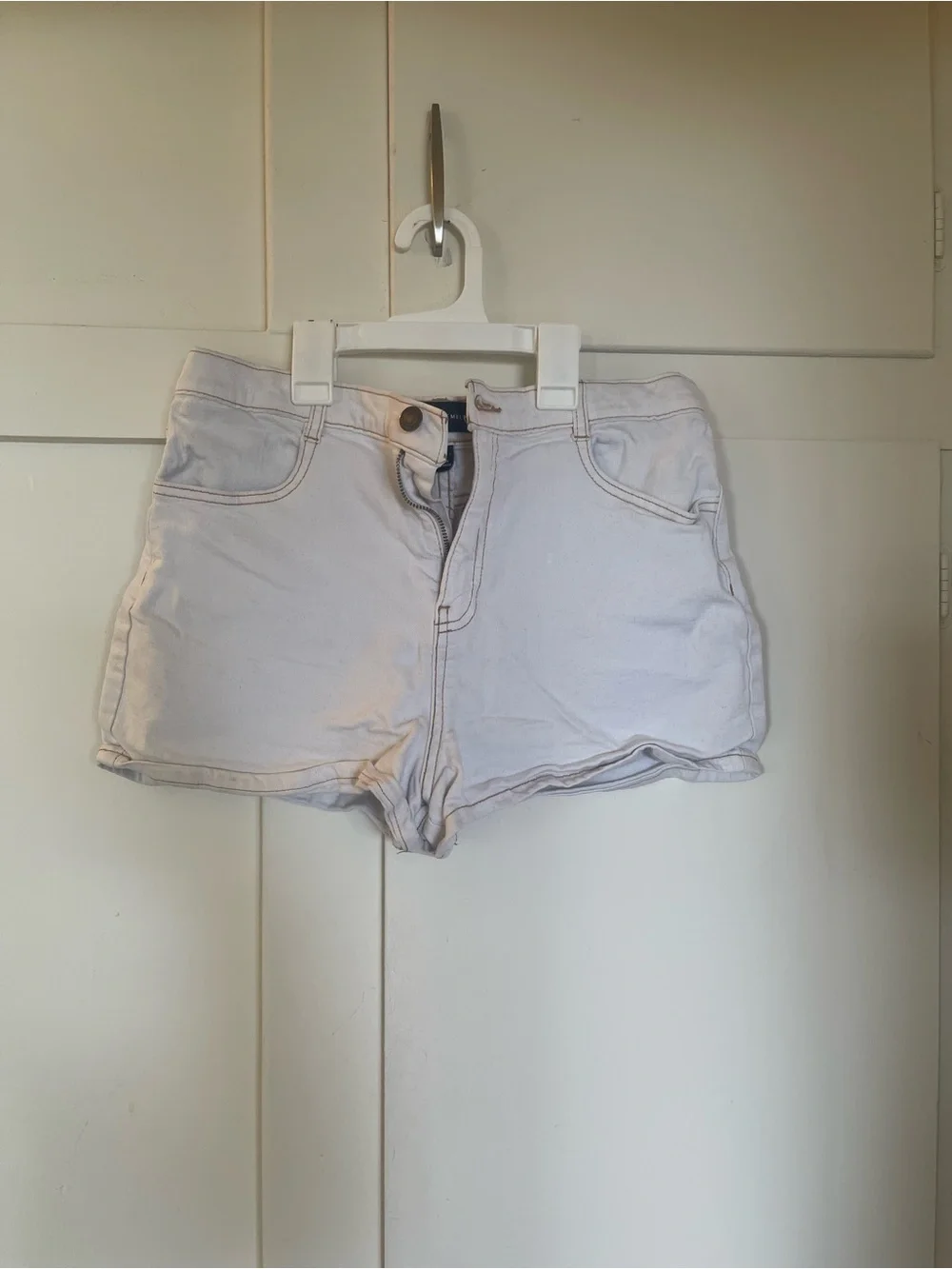Women's/Juniors White 90’s A-Line Denim Shorts